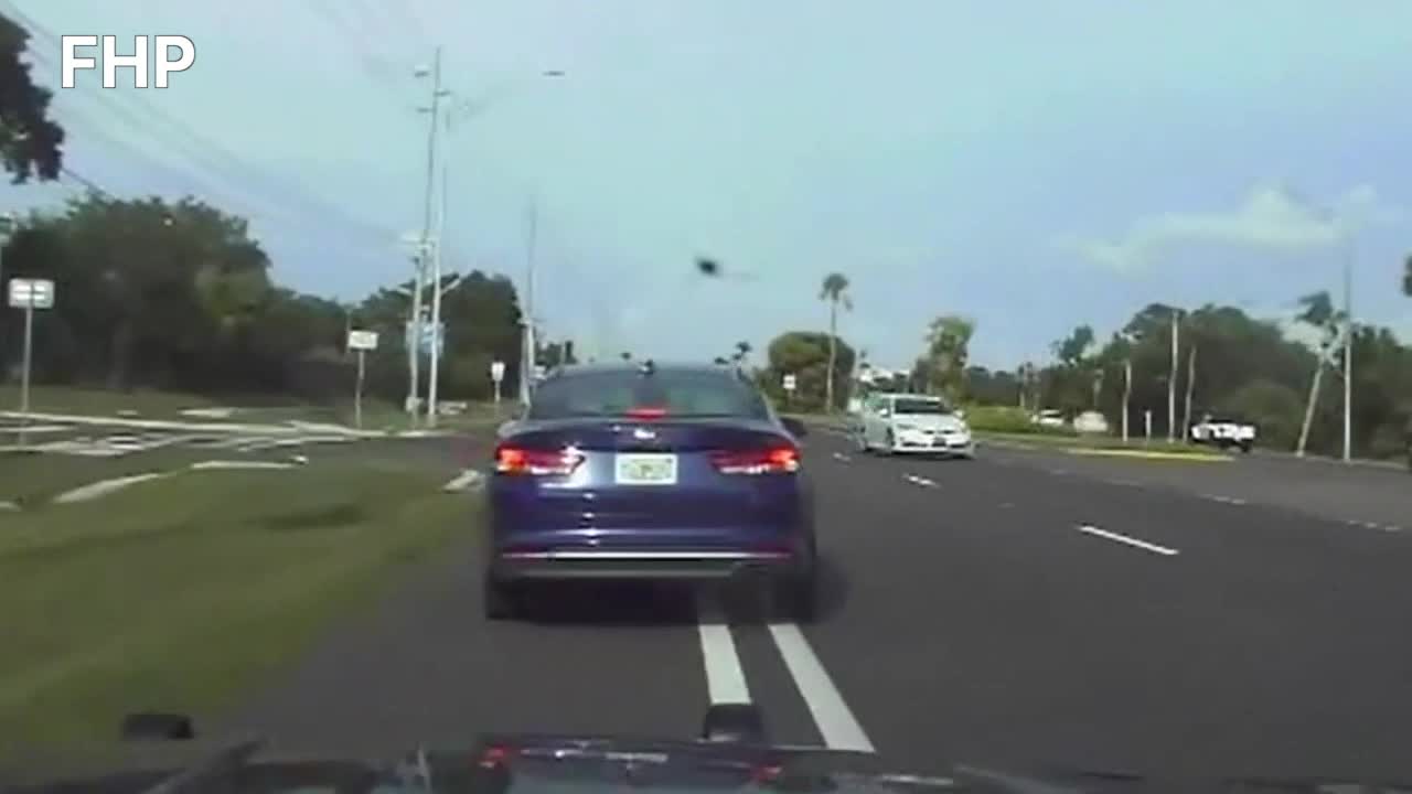 Teen driver flees from trooper, drives wrong way on Sun City Center road: FHP