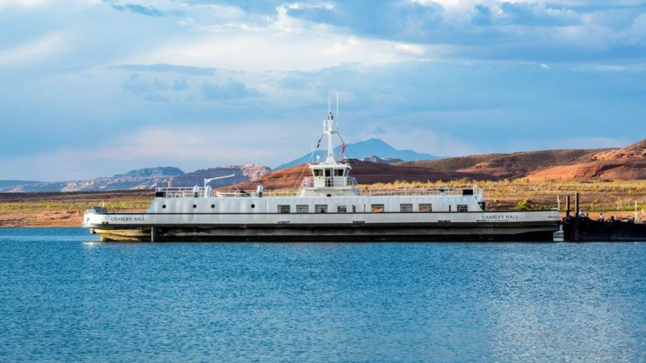 Charles Hall Ferry.png