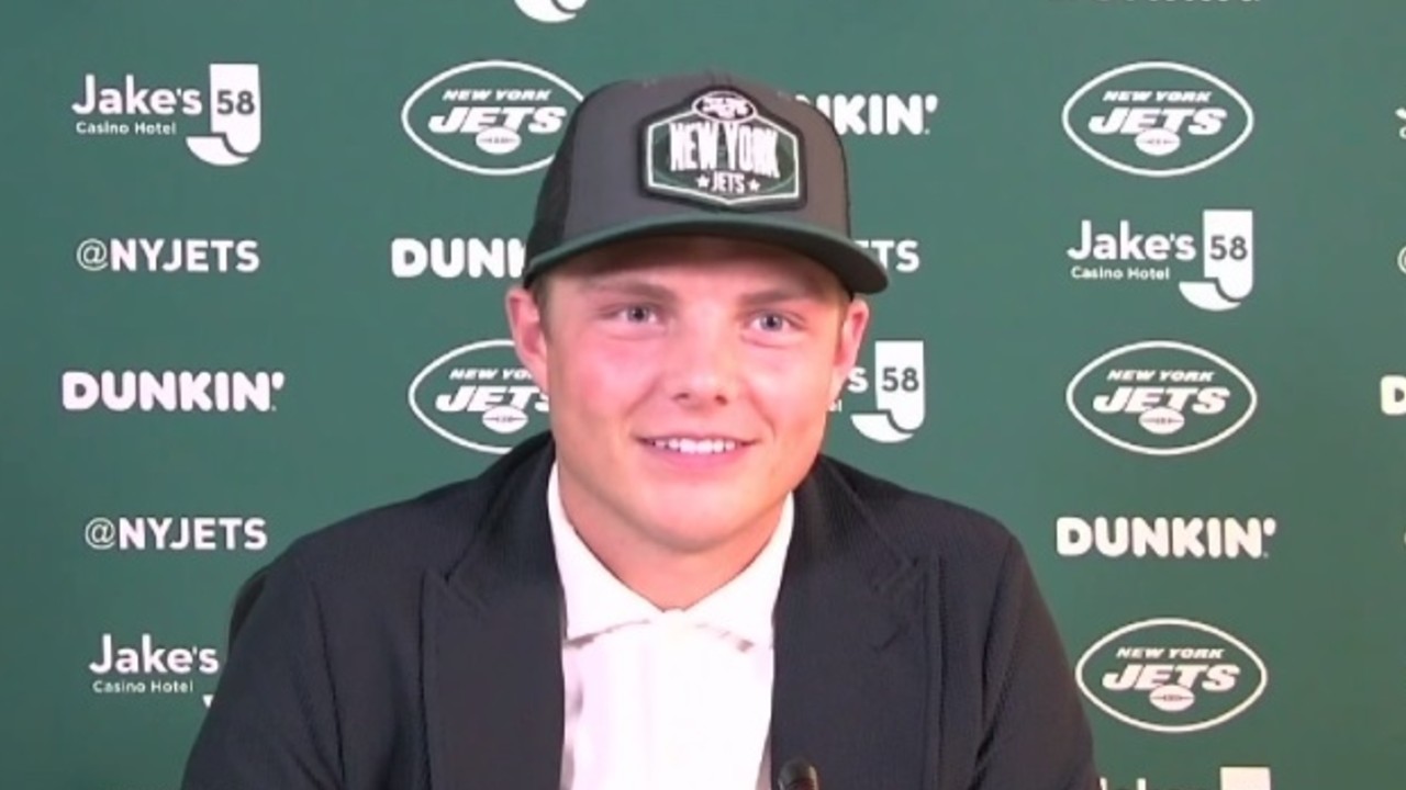 Zach Wilson with Jets.jpg