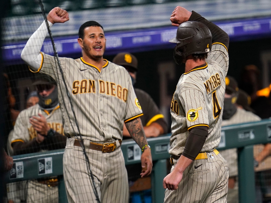 manny_machado_wil_myers_083120_ap.jpg
