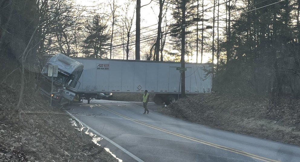 Tractor trailer accident.jpeg