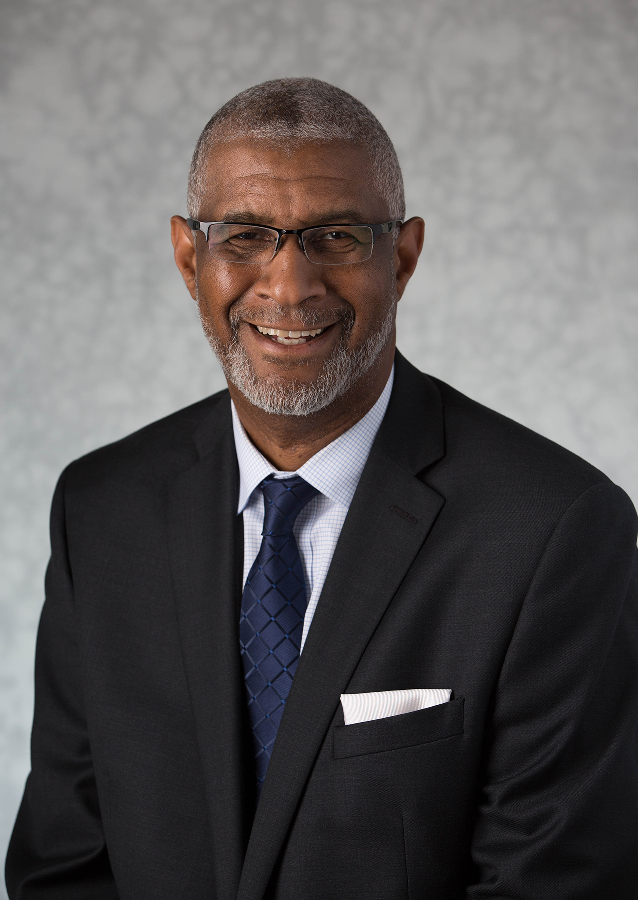 Grant Headshot 2017_1.jpg