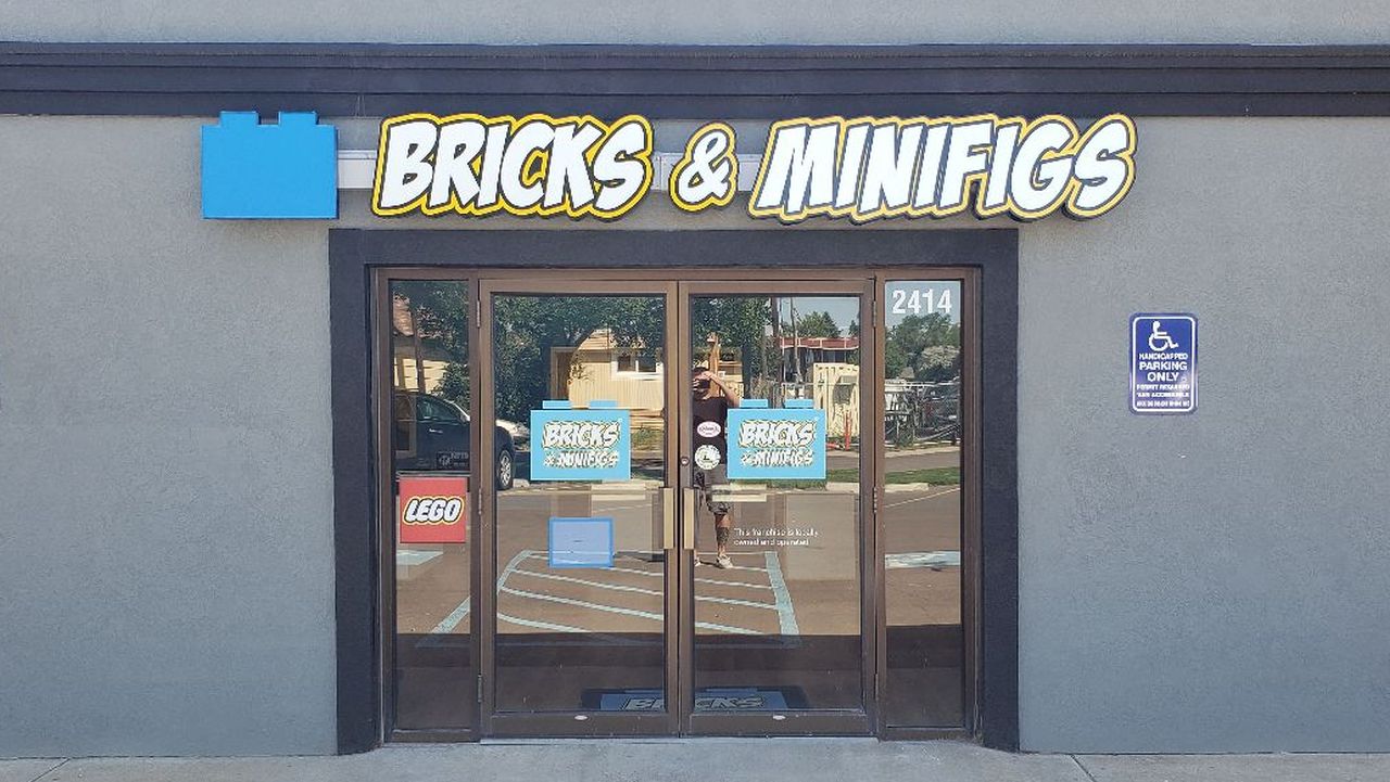Bricks & Minifigs in Great Falls