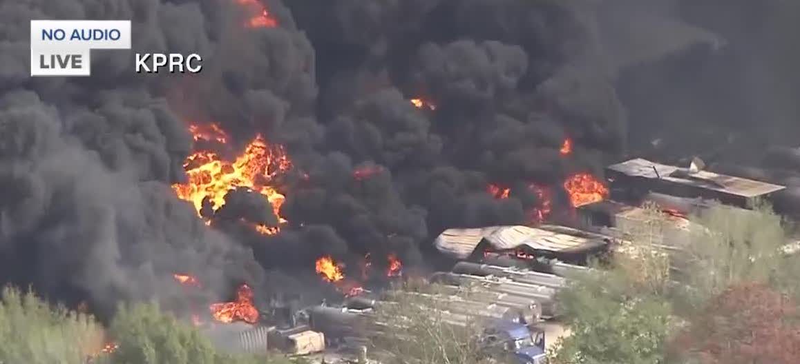 Chemical plant fire in Texas 11-8-23