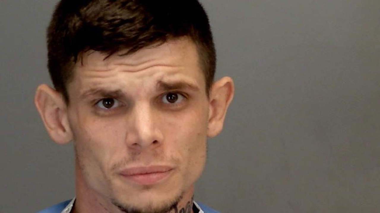 Sheriff says crafty inmate who escaped jail still at large