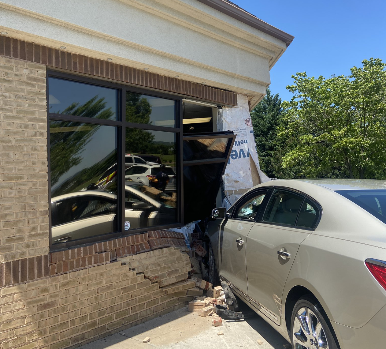 Driver hospitalized after crashing car through Frederick doctor's office 