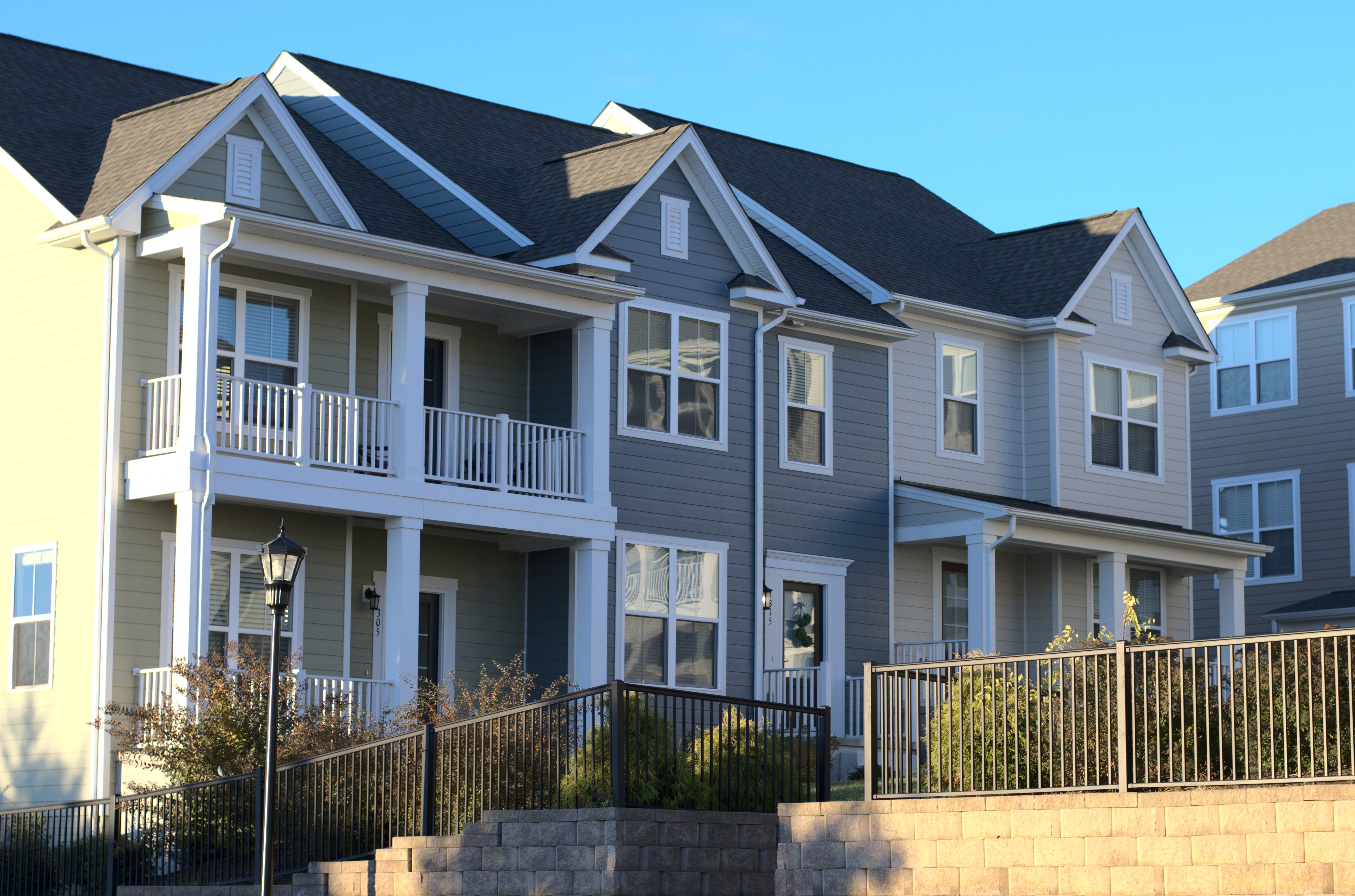 Townhouses,In,A,Housing,Community.,Home,Ownership,Or,Rental,Units