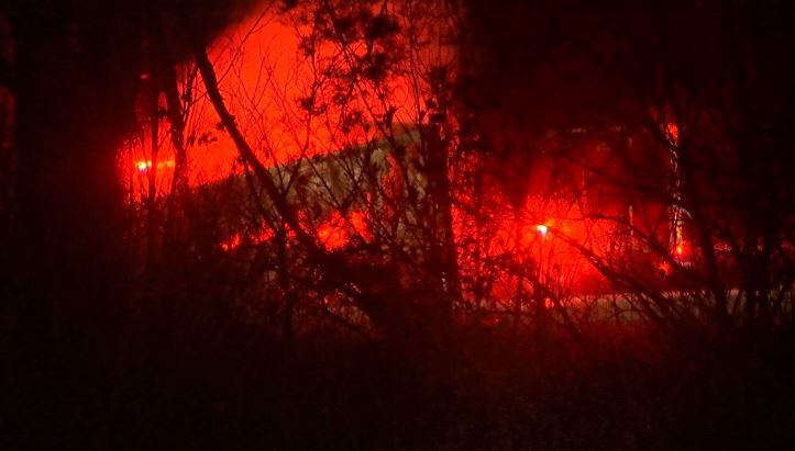 1-5 SEMI FIRE I75.JPG