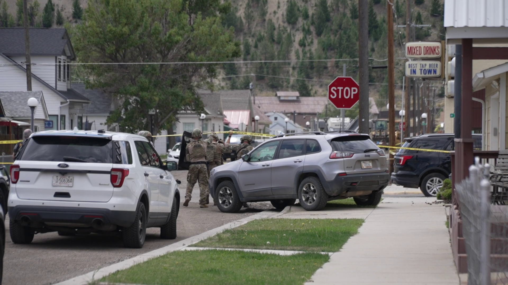 Anaconda shooting: 4 people dead, suspect at large