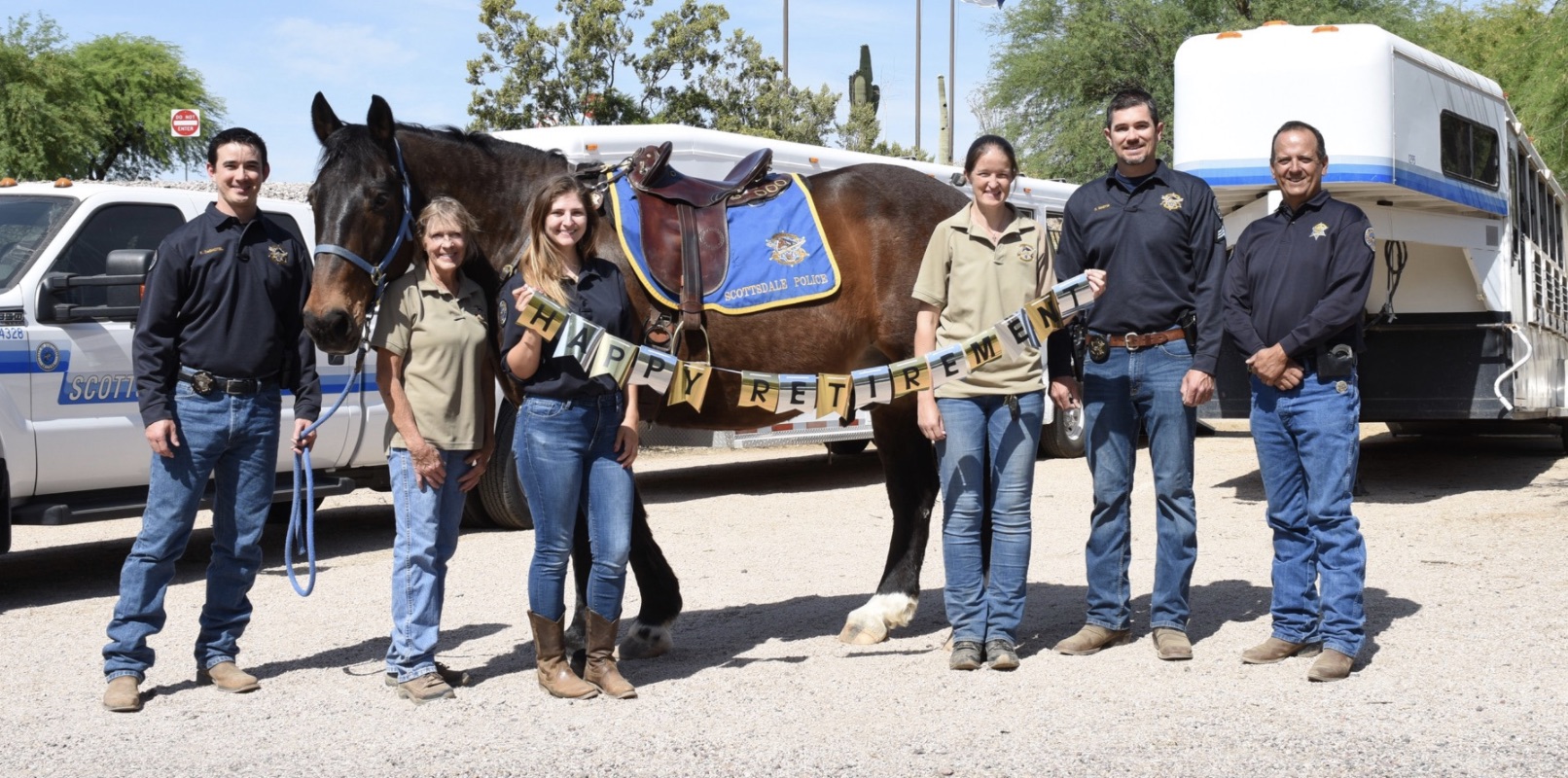 Scottsdale police horse retires