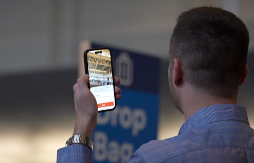 Kevin Kline using the GoodMaps app inside CVG
