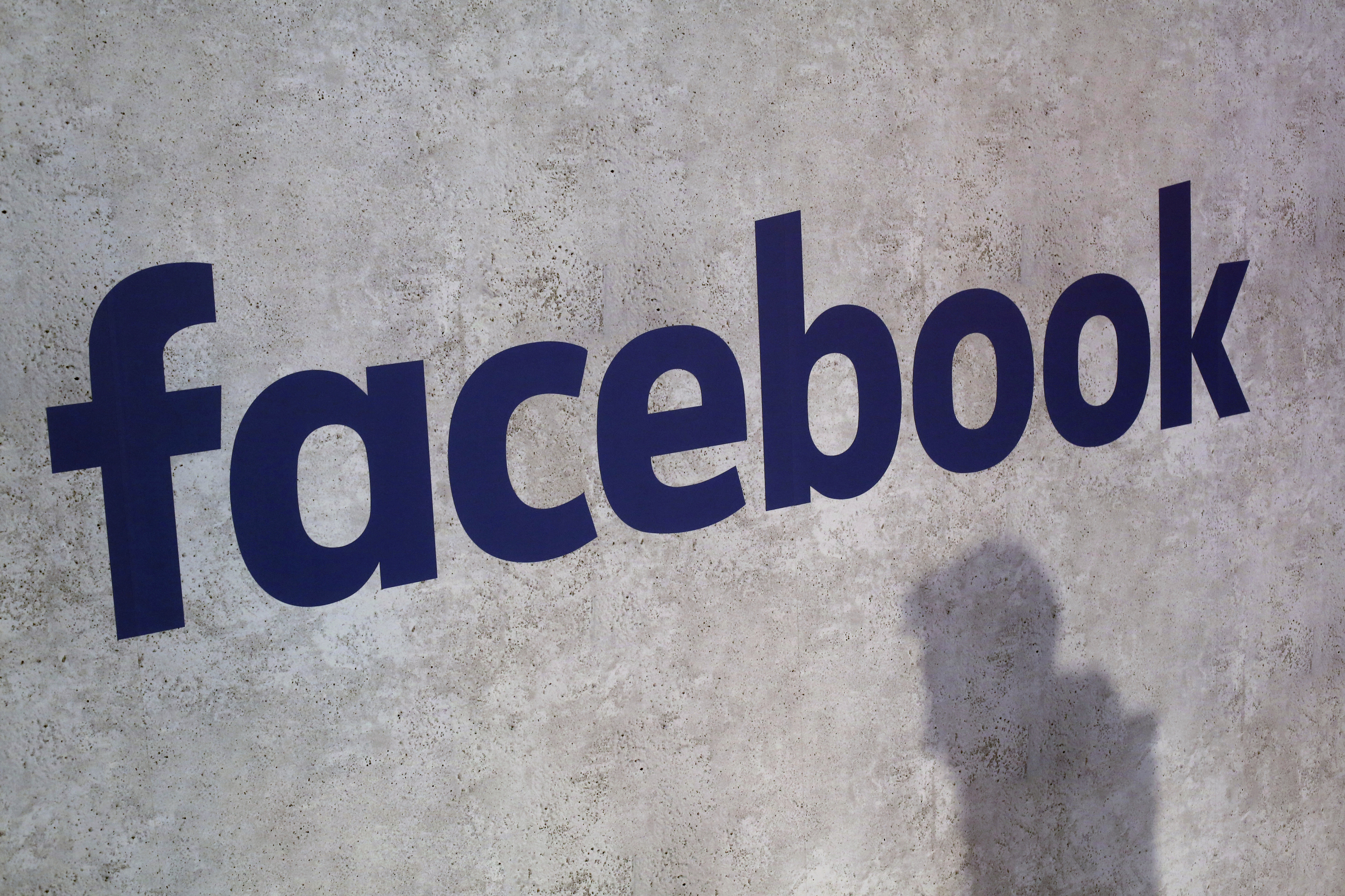 Facebook banning content that denies or distorts Holocaust
