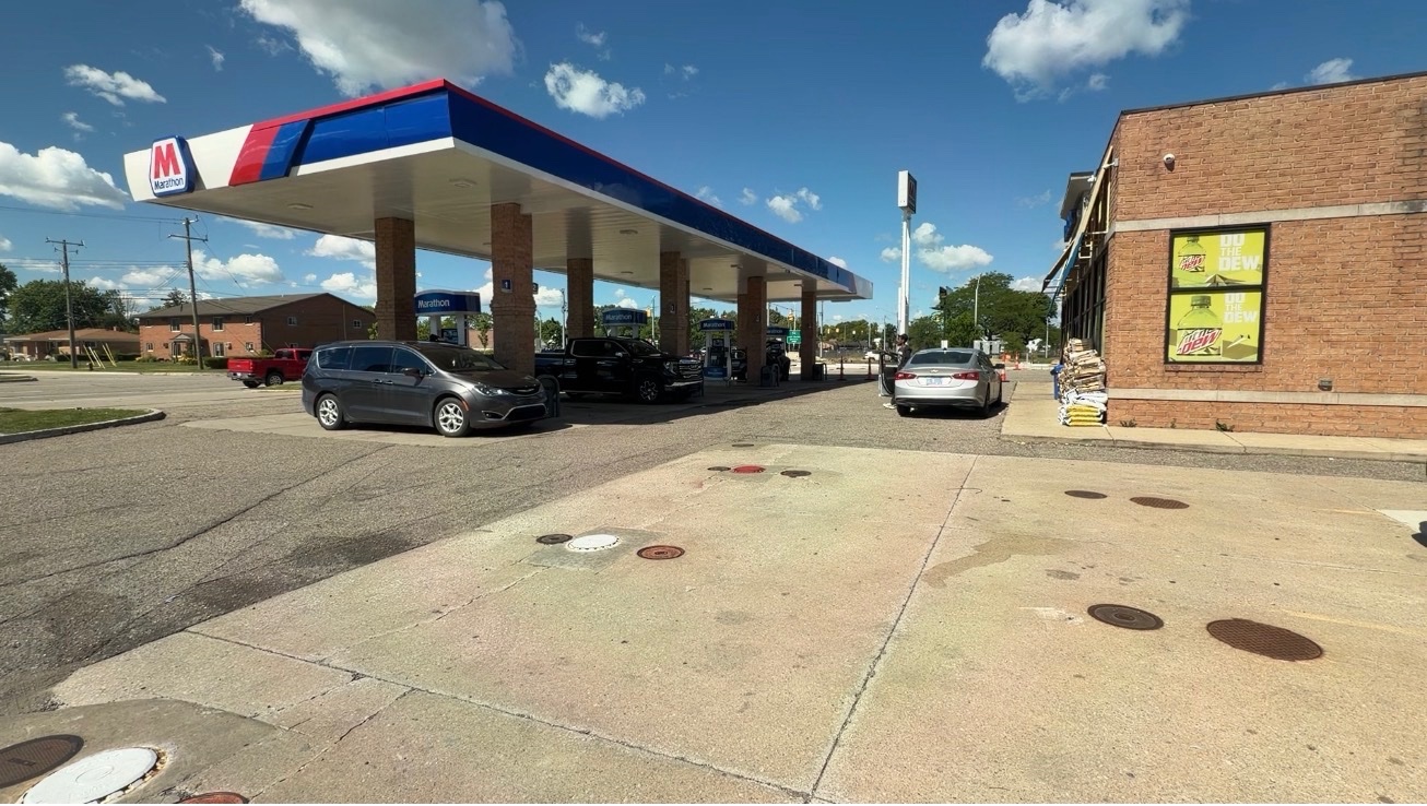 Marathon gas station Roseville shooting locator