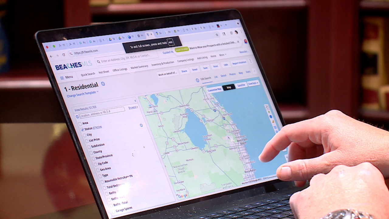 A real estate site displaying residential properties available in Florida
