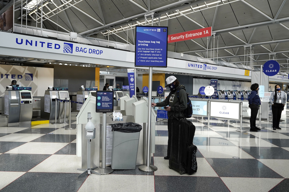 United Airlines to soon offer free COVID tests on flights between New Jersey, UK