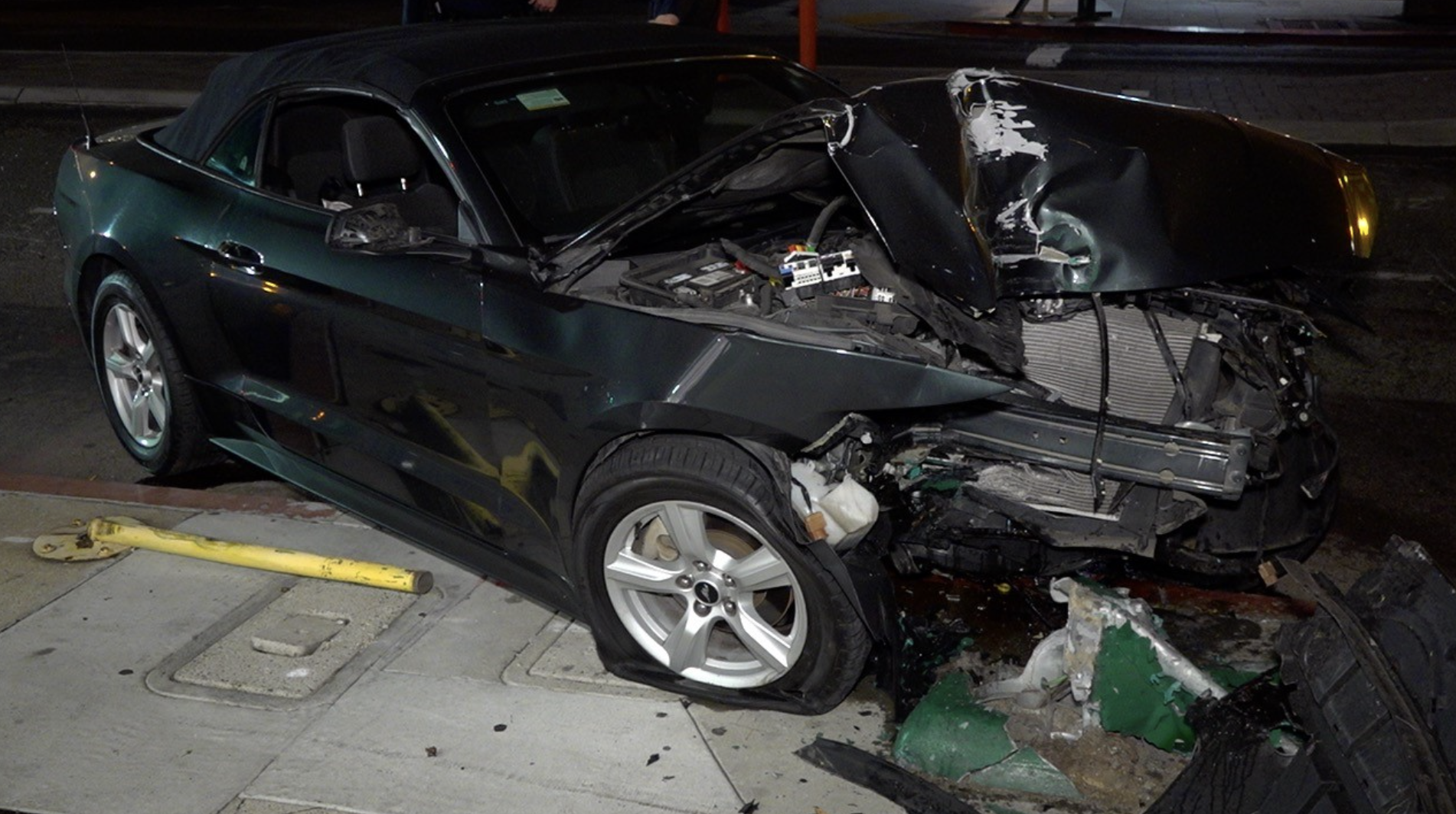 North_park_light_pole_crash_090122