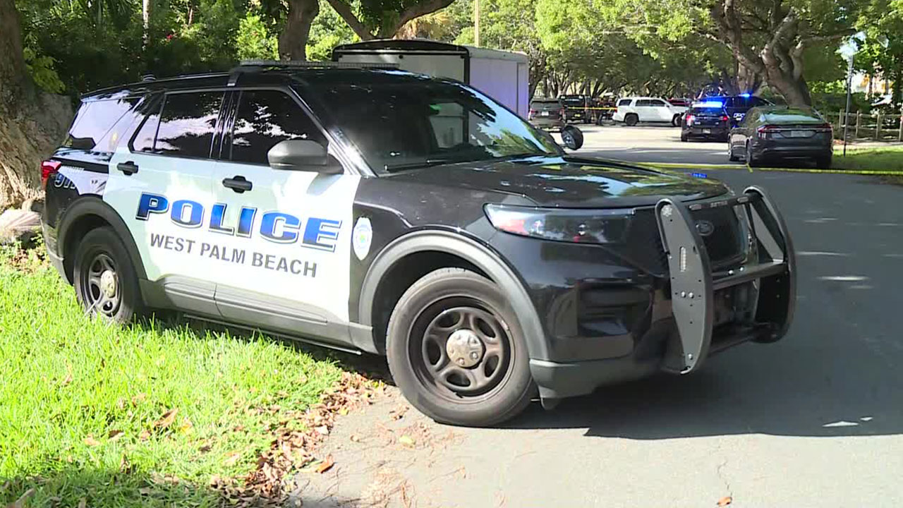 West Palm Beach police investigate a fatal shooting in the Lake Echo Park neighborhood on Aug. 26, 2025.