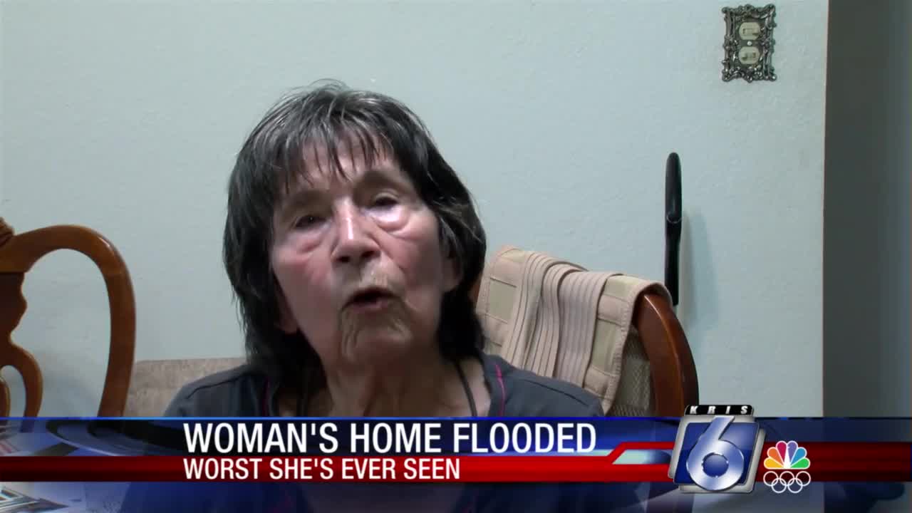 Robstown woman says she's been having trouble with water flowing into her home for years. 