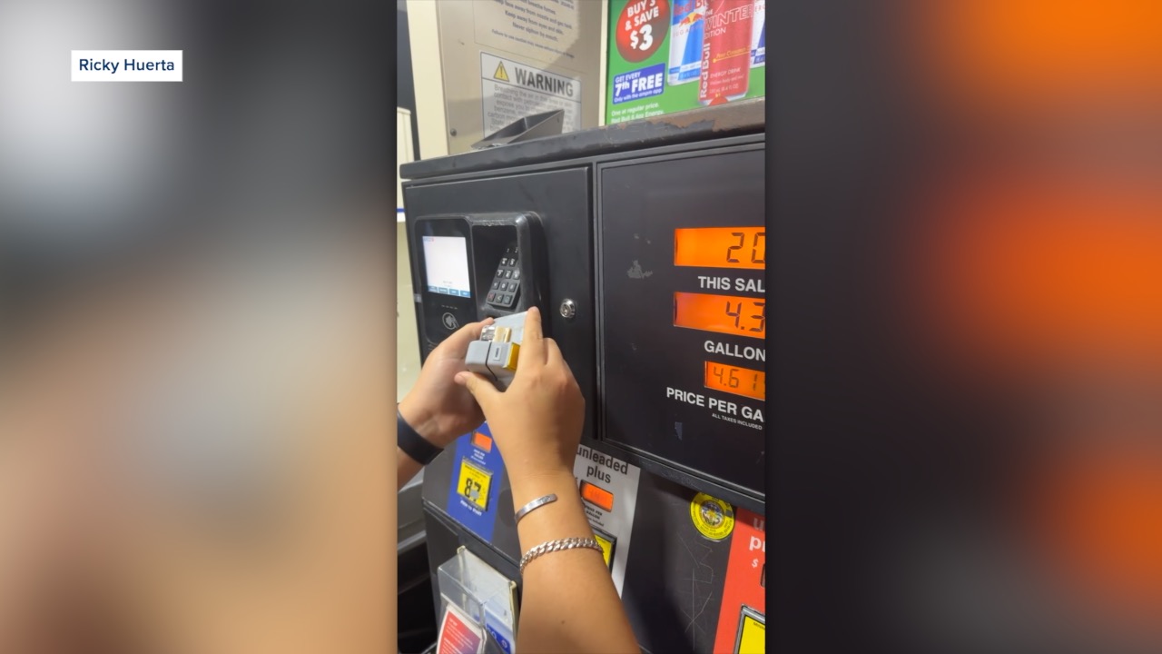 Siblings discover card skimmer at Escondido gas station