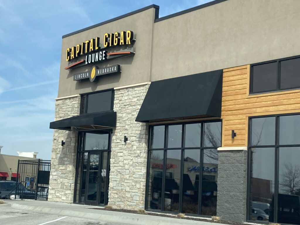CigarLoungeGoins.jpg