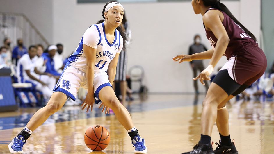 wbb_walker_021522.jpg