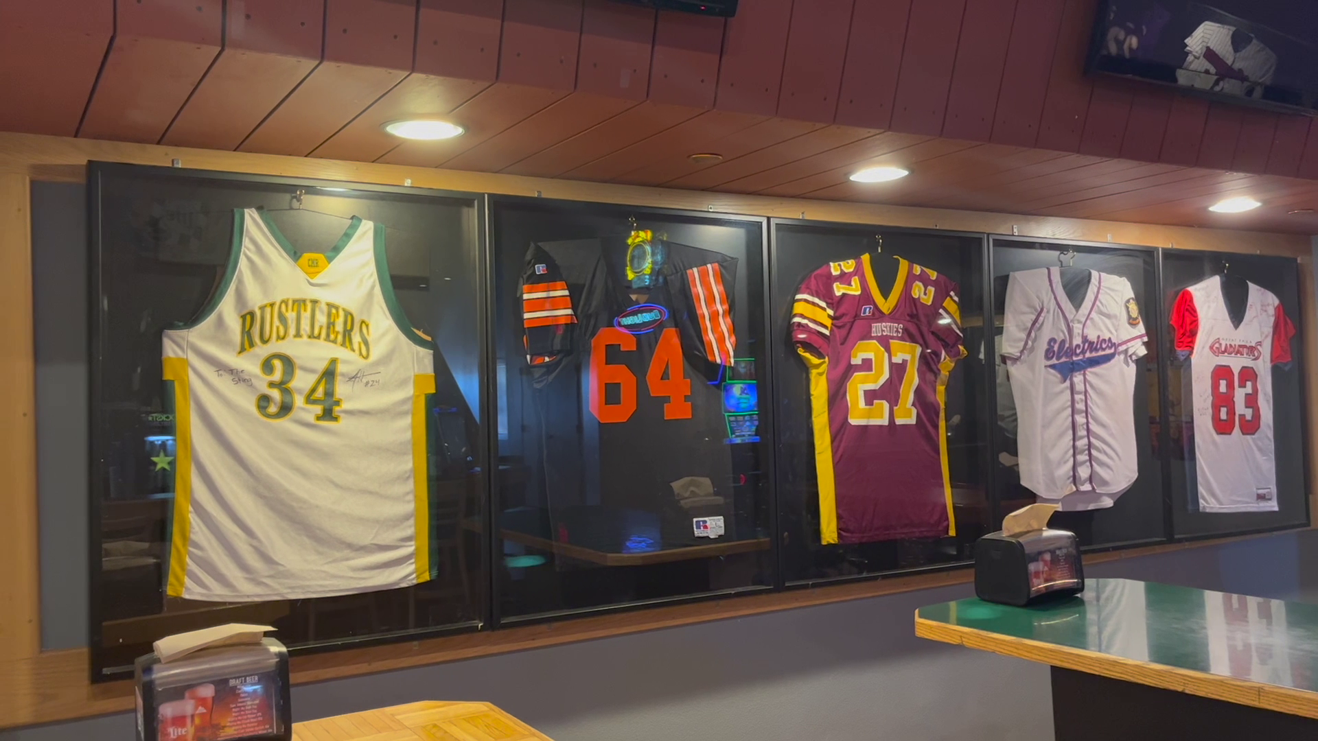 The Sting Sports Bar & 5th Quarter Casino