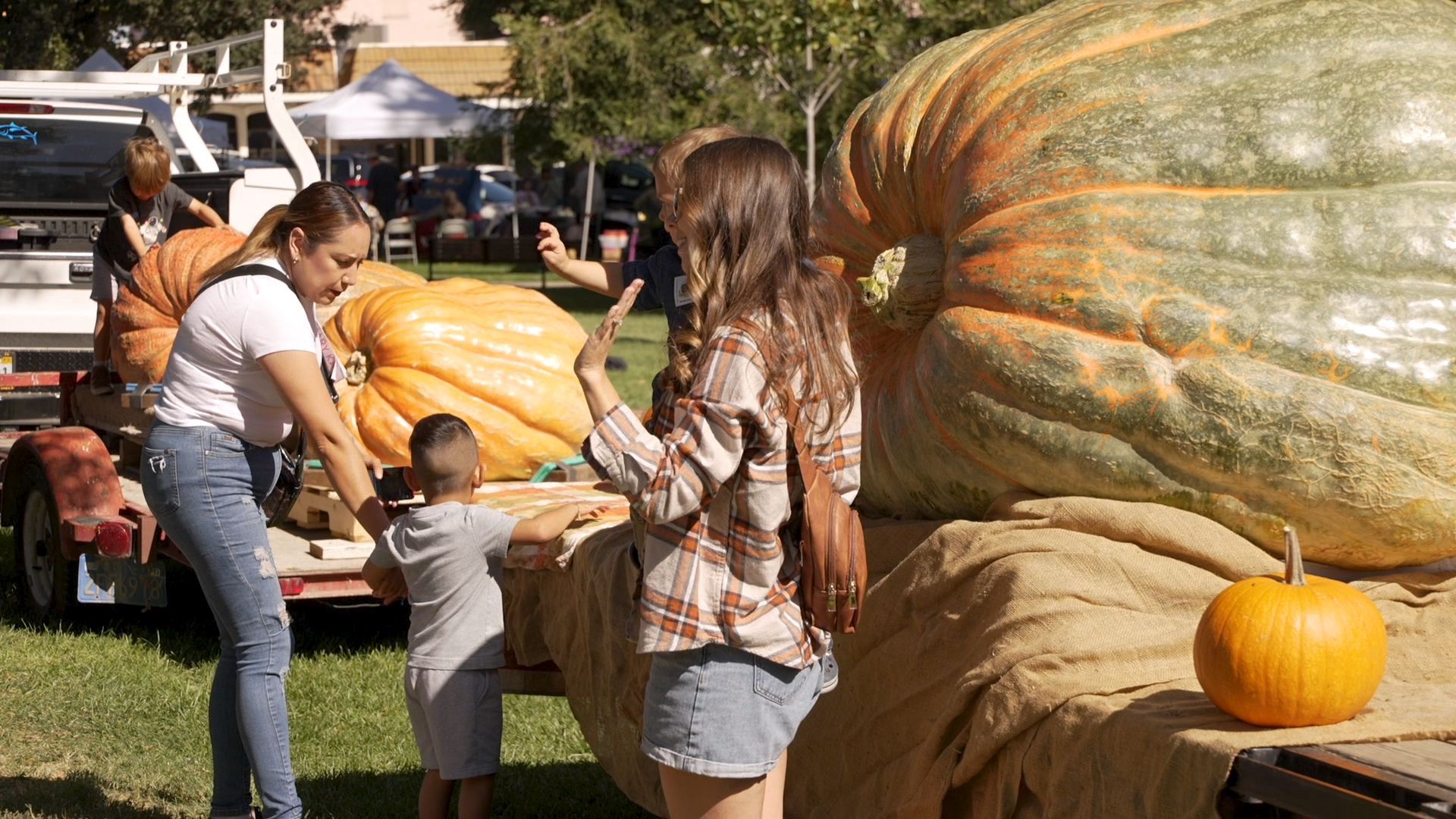 HONEY & PUMPKIN FESTIVAL VO.00_00_00_00.Still001.png