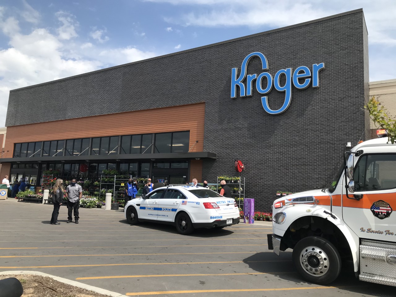kroger stabbing.jpeg
