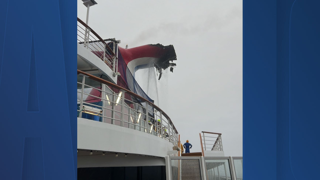 Carnival Freedom Fire