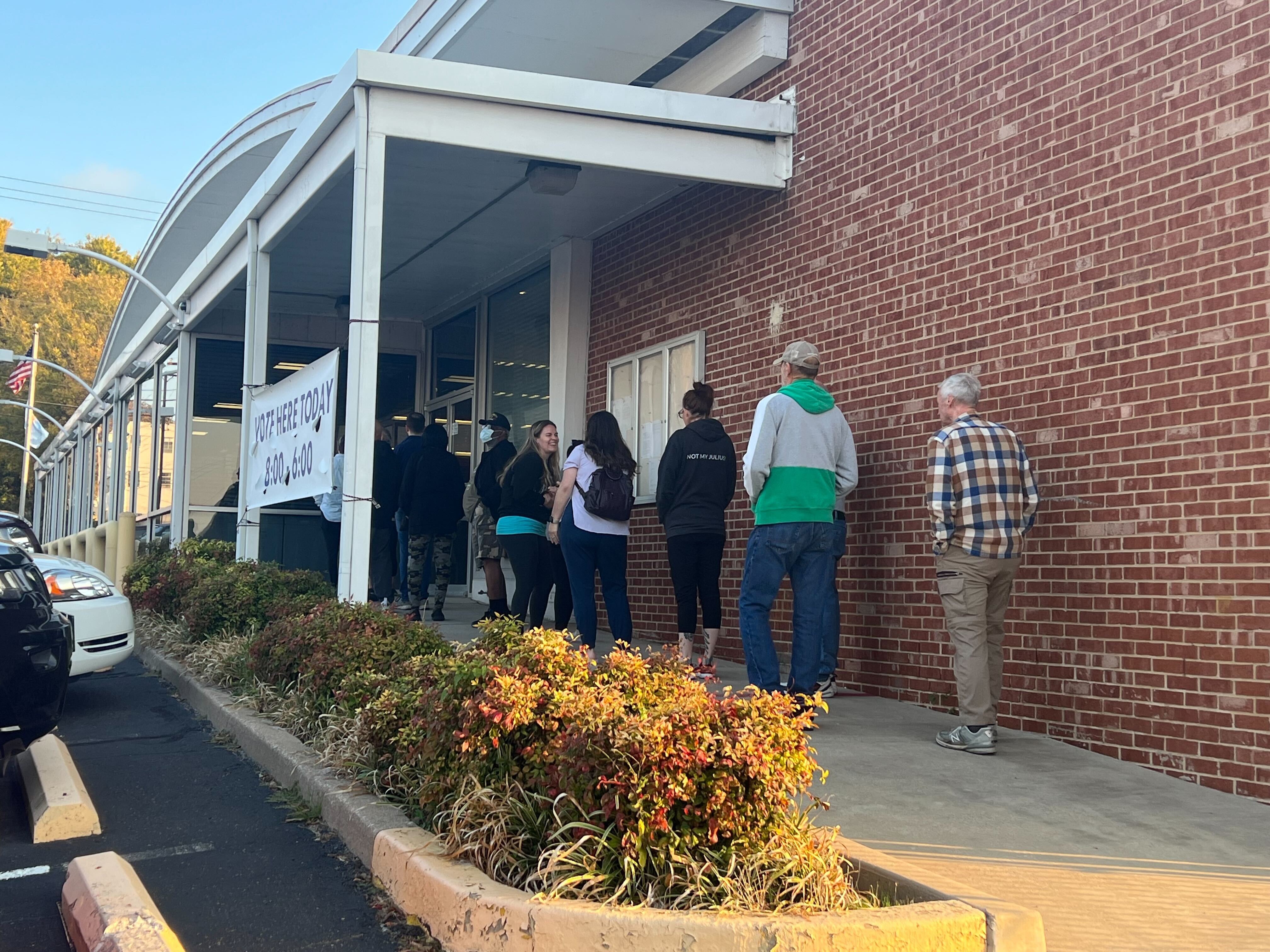 Early voting lines in Tulsa County 11/2/2022