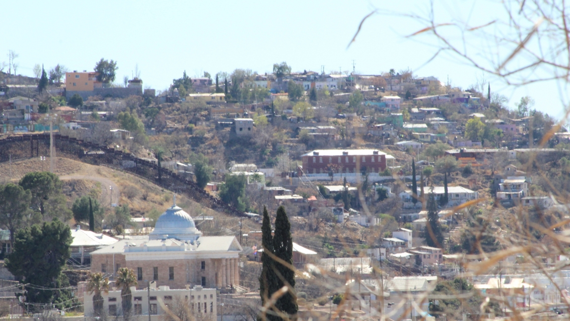 The University of Arizona Borderlands Project US Mexico Border.jpg