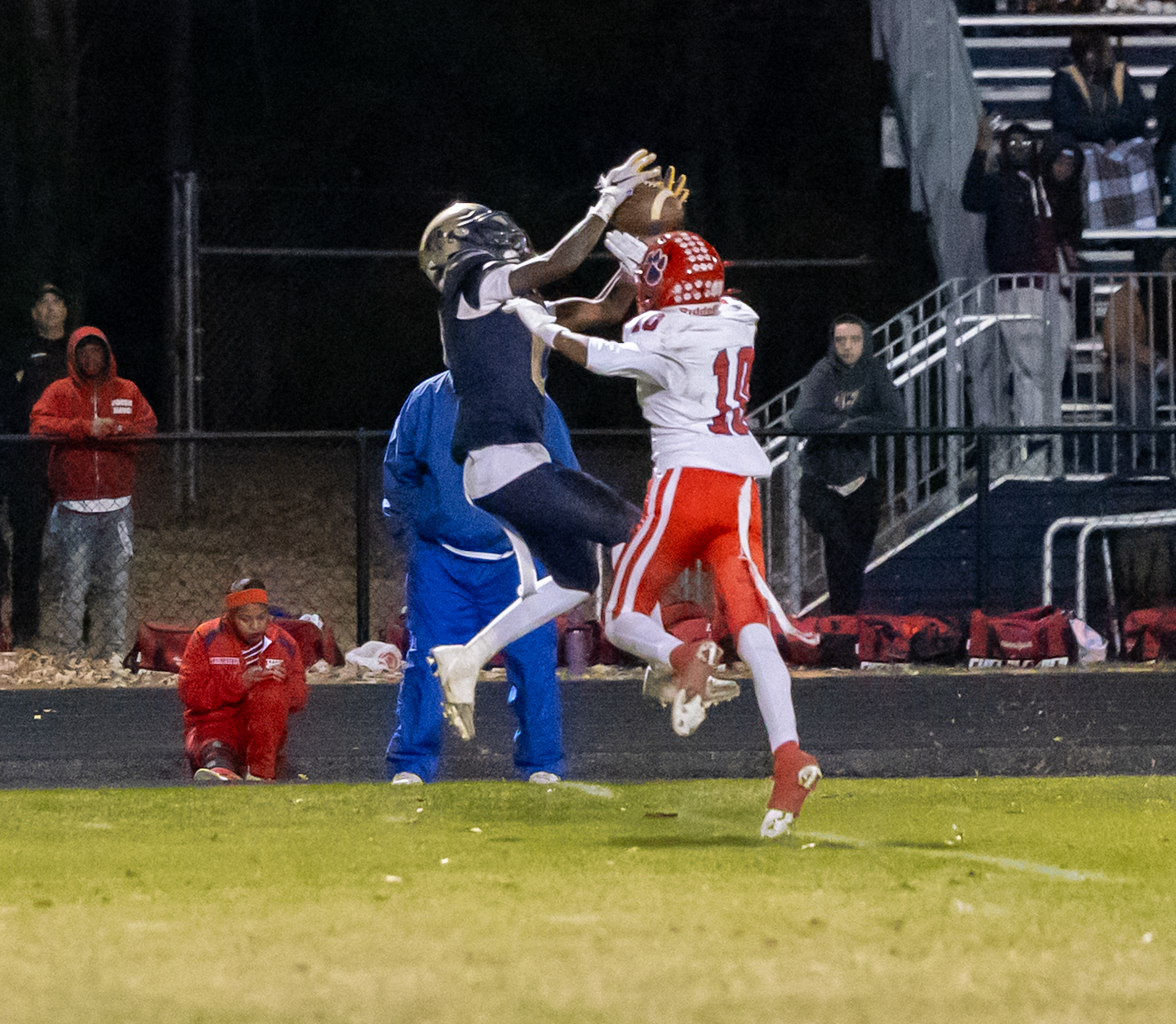 Hermitage defeats Midlothian 26-14