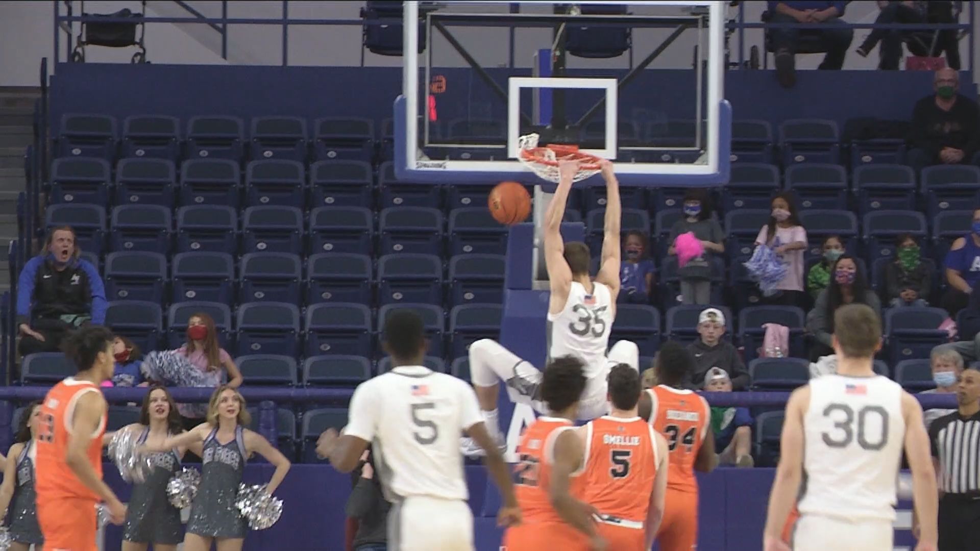 Big second half extends Air Force's winning streak to six straight games