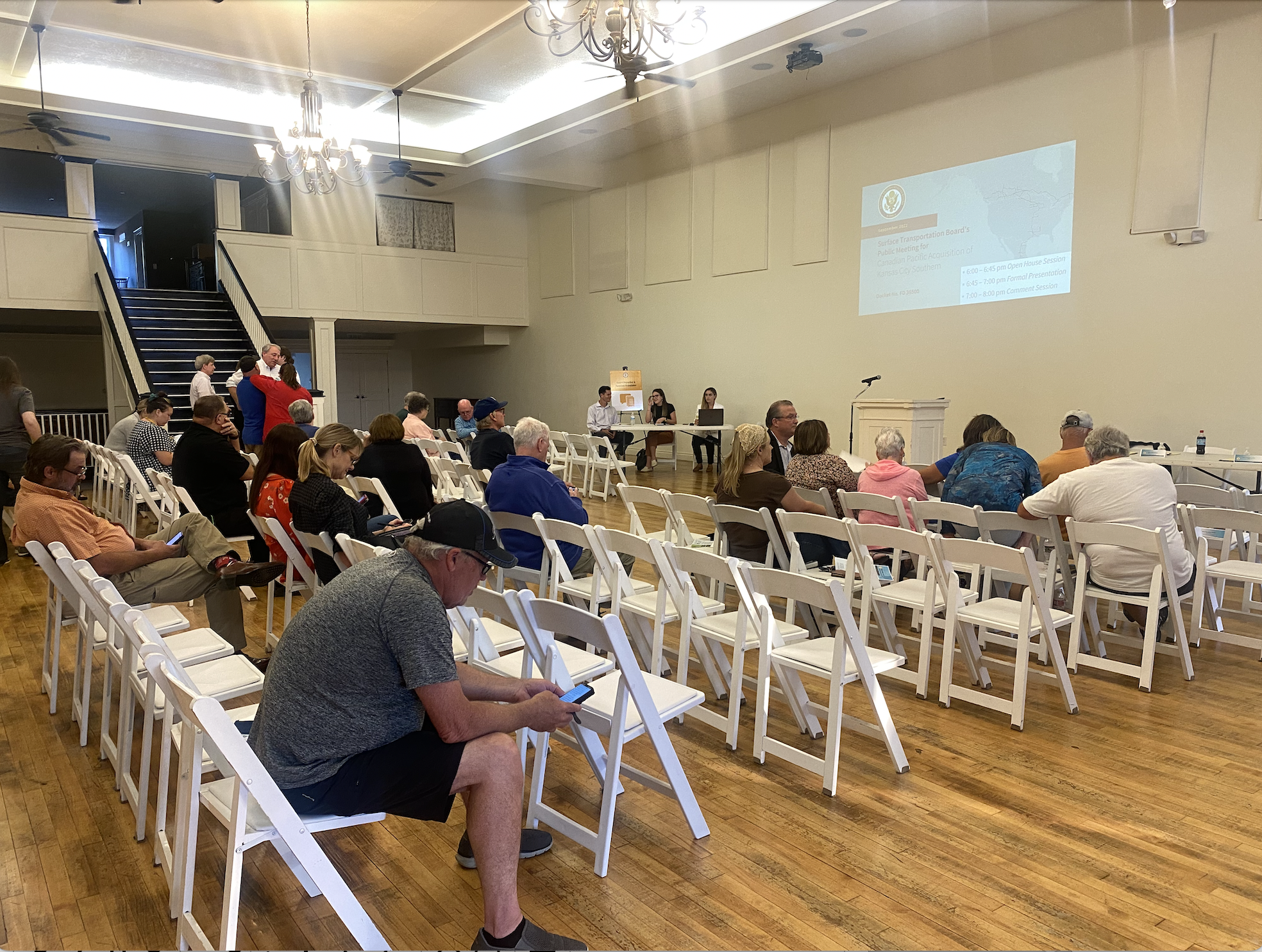 Excelsior Springs shares train merger concerns with Service Transportation Board 