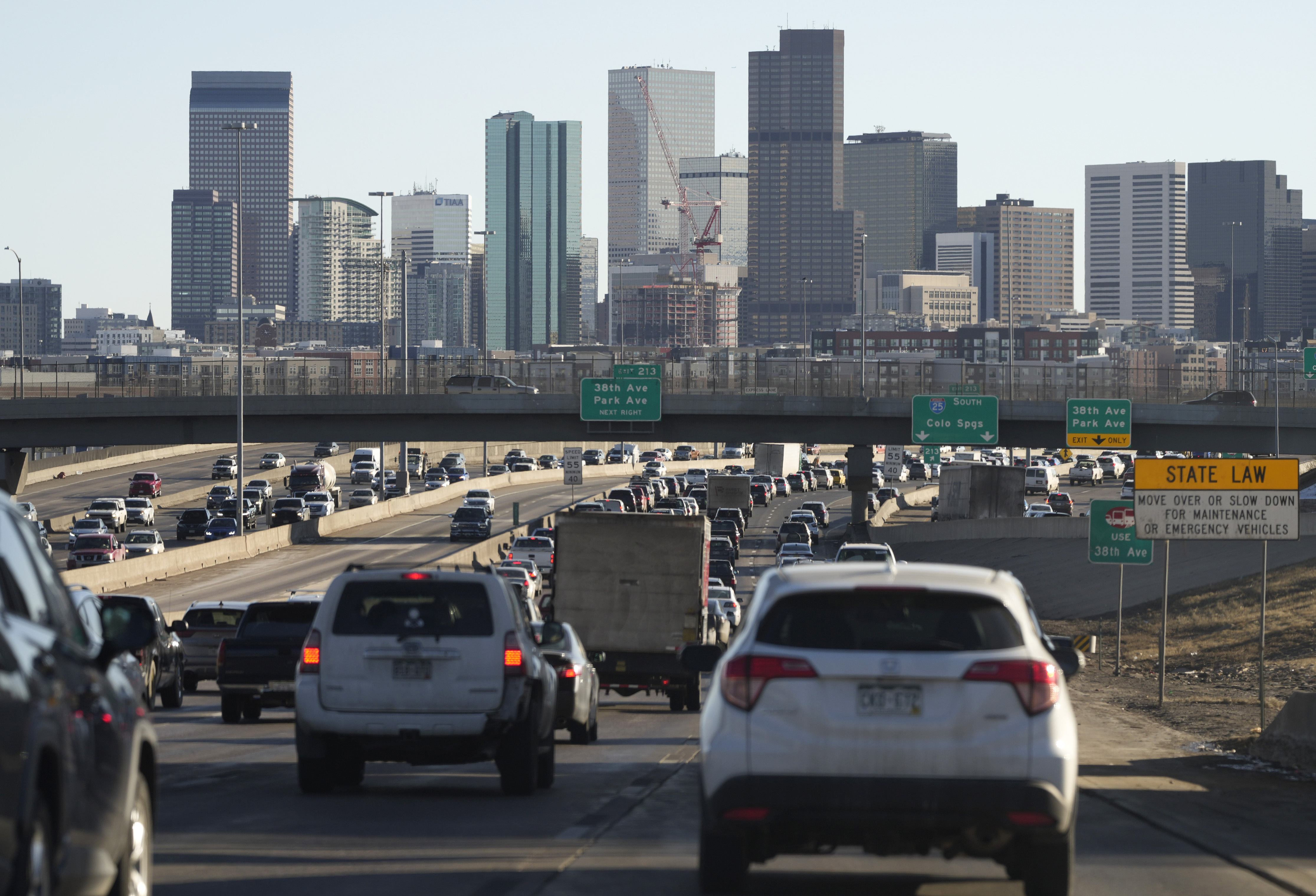 denver skyline i-25 traffic