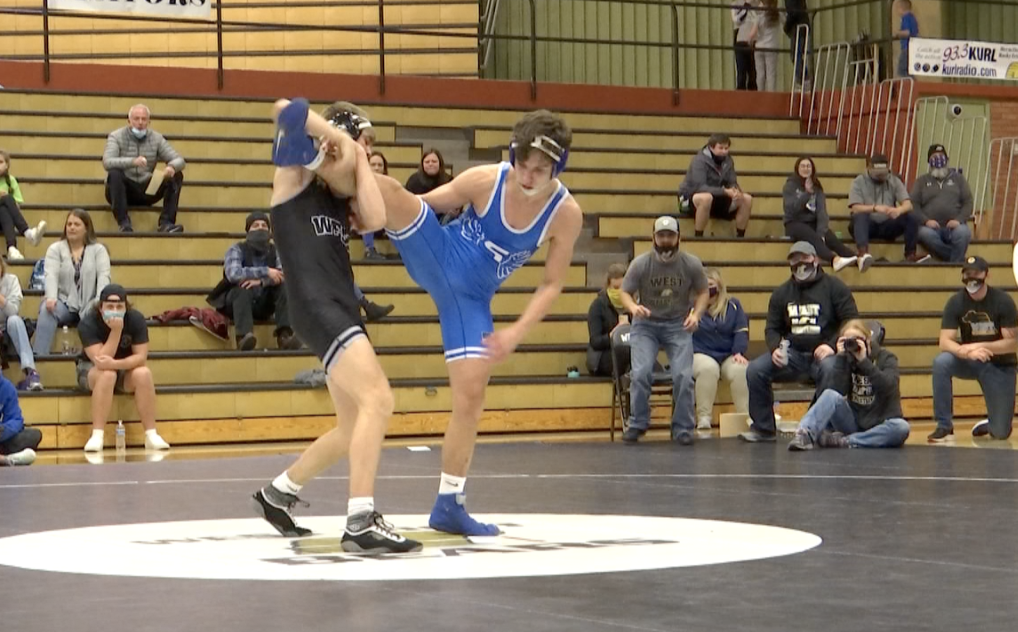 AA Wrestling Spectators.png