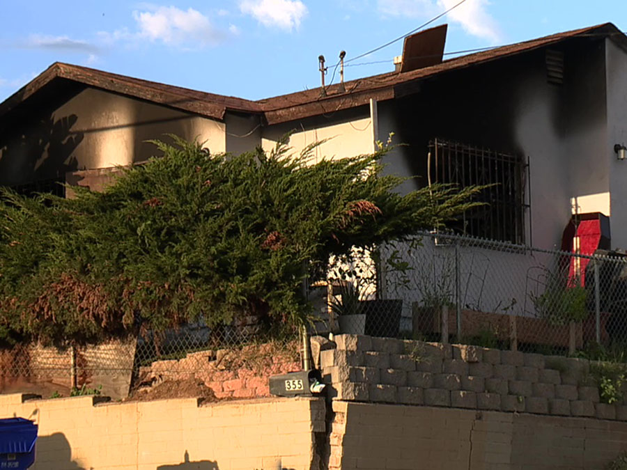 mountain_view_house_fire_pm_040121.jpg