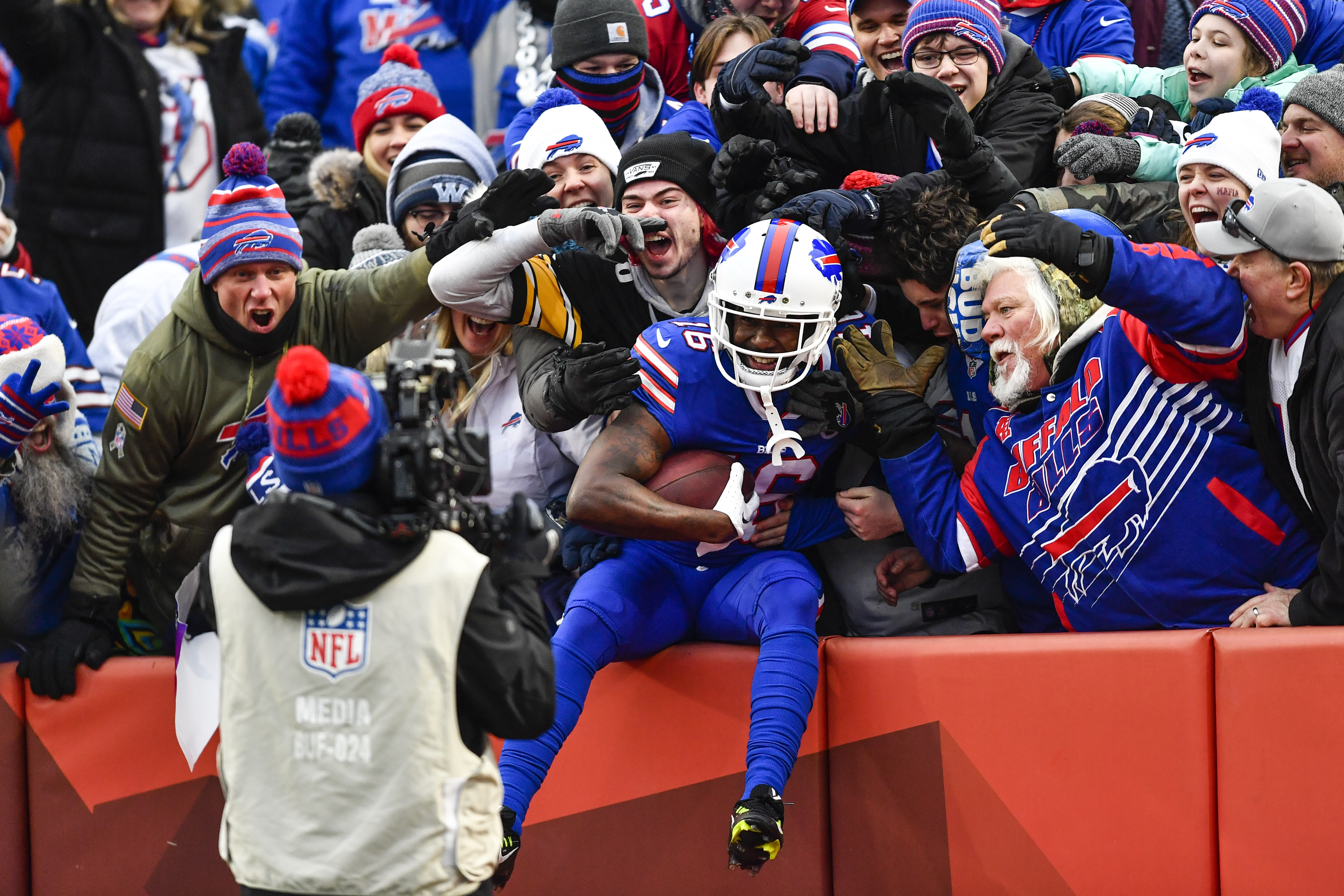 Patriots Bills Football