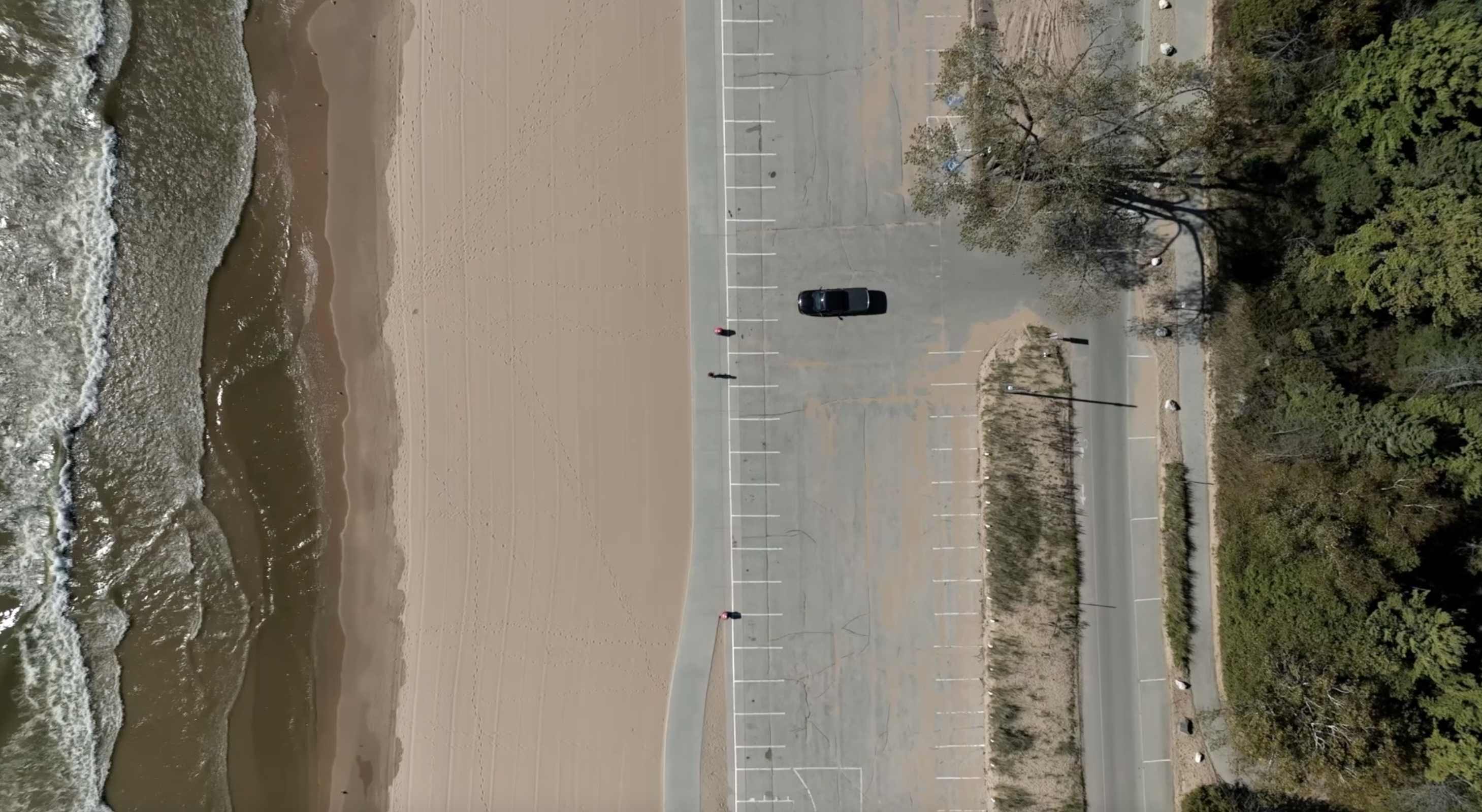 NESHOTAH BEACH PARKING LOT