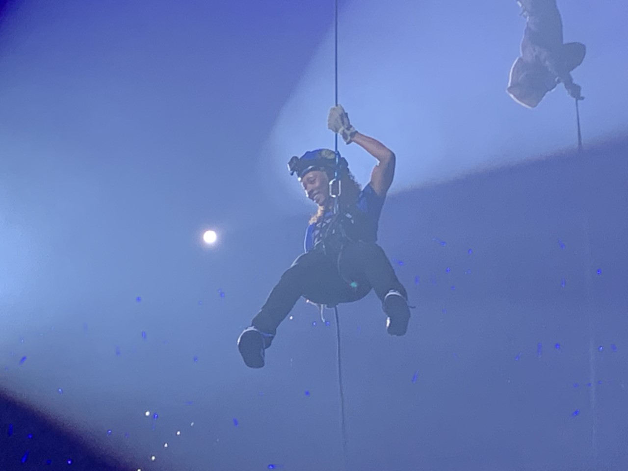 Elzy rappels from the rafters