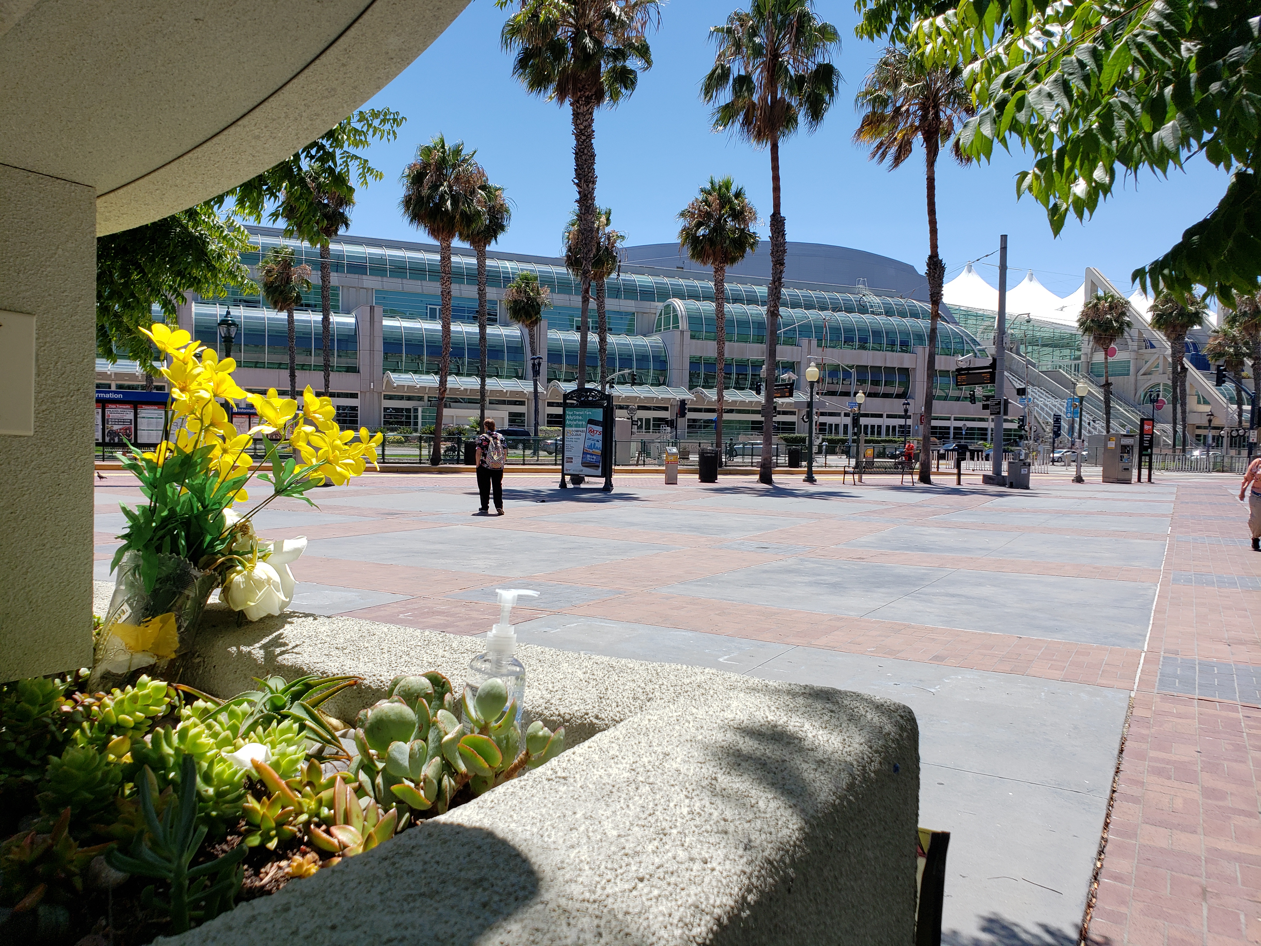 comic con 2020 tribute outside convention center_2.jpg