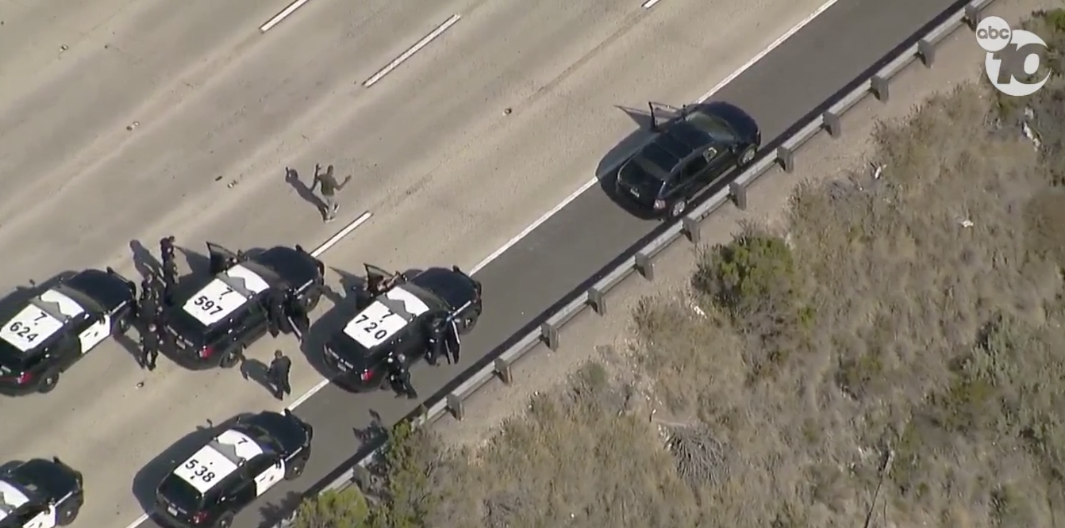 At least 3 in custody following Mira Mesa pursuit