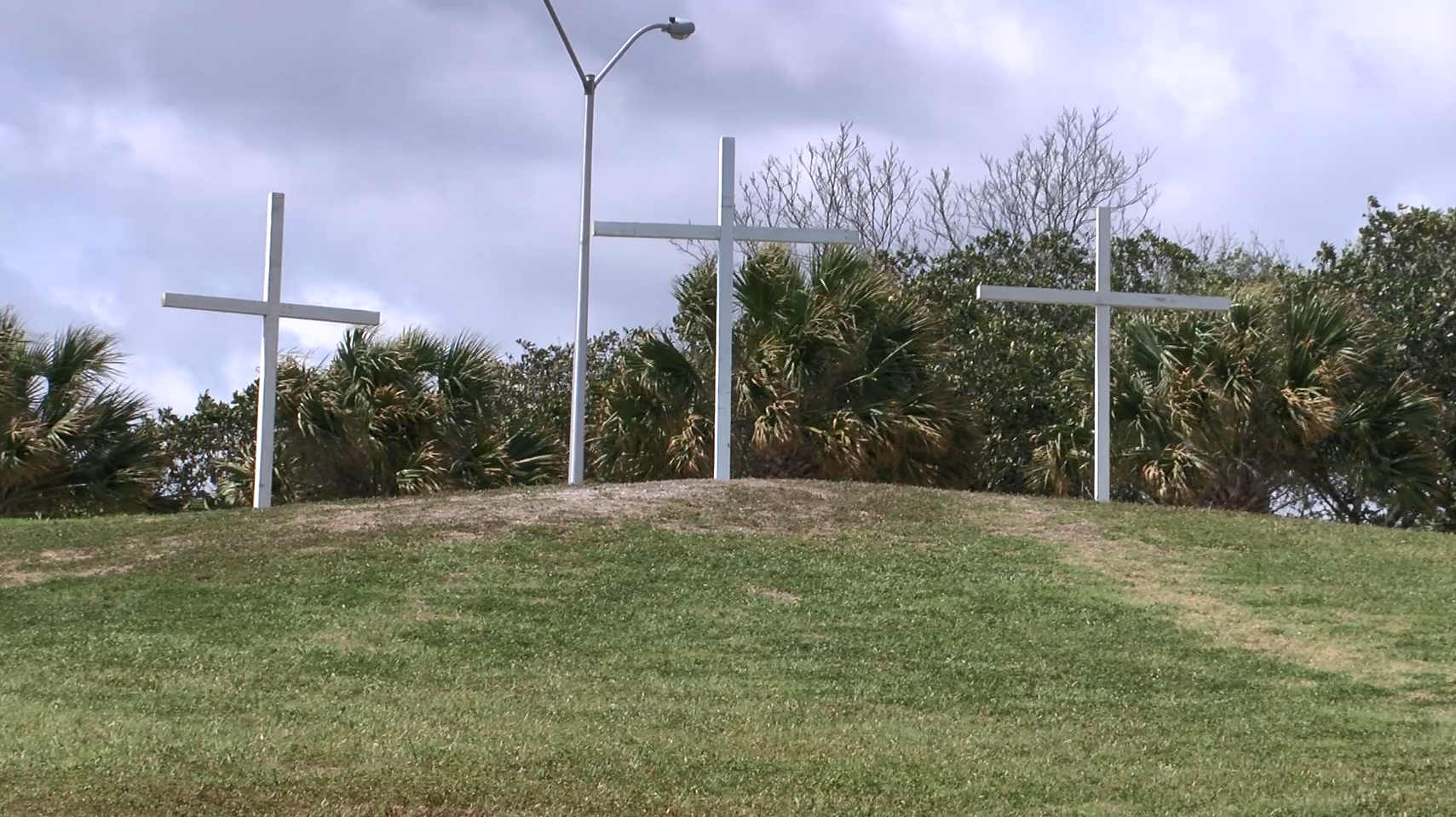 Families attend Easter Sunrise Passion Play - Vimarsana News