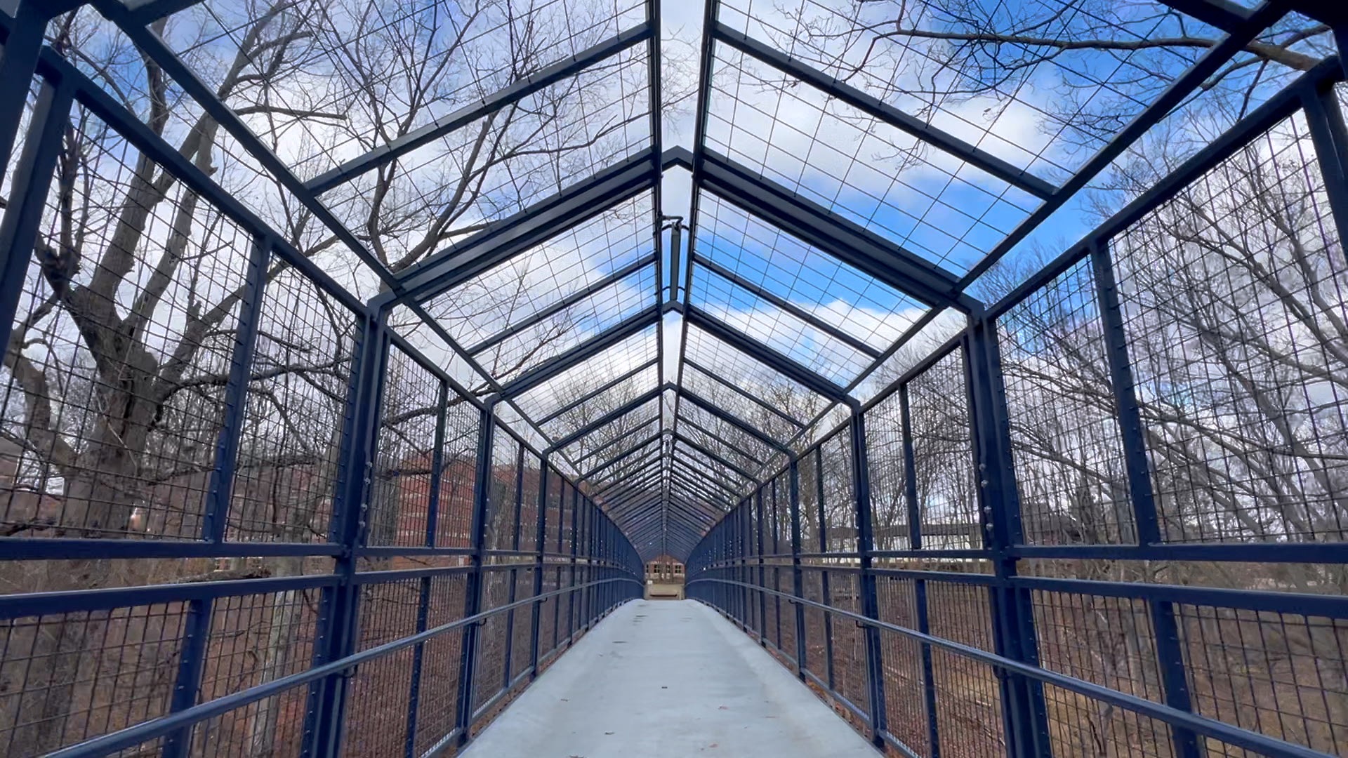GVSU's Little Mac Bridge Open-Air Cover 