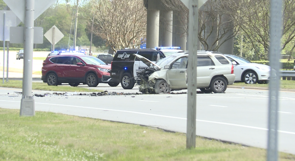 4-9-23 Easter Sunday crash in Suffolk (2)