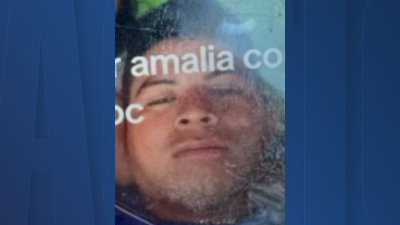 Police looking for possible suspect in death investigation