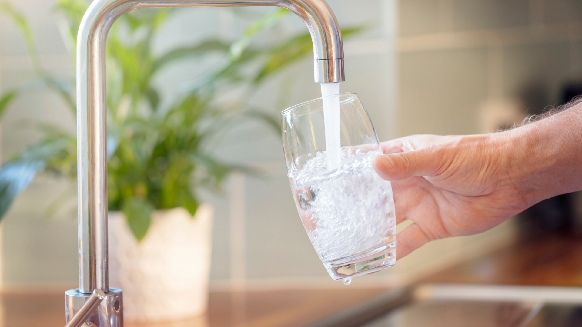 Water faucet