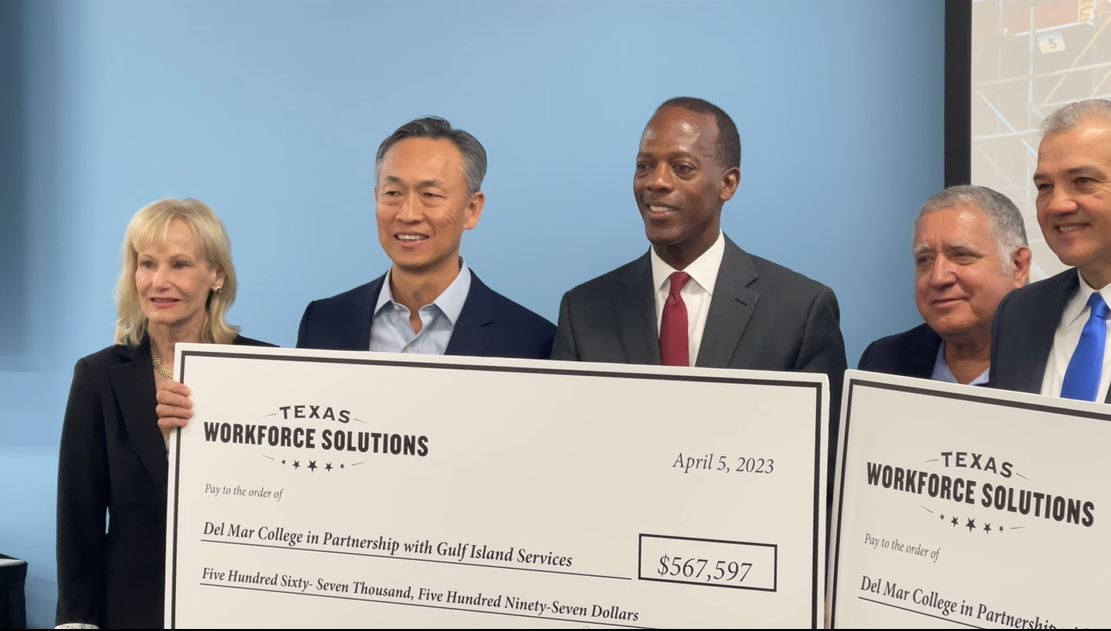 Big checks handed out to help train skilled workers - Vimarsana News