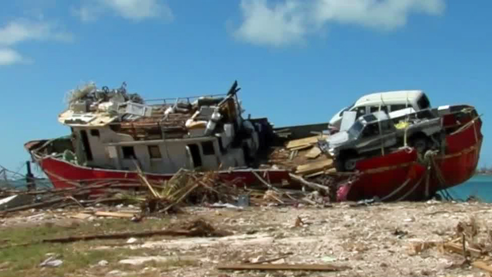 wptv-grounded-boat-abaco.jpg