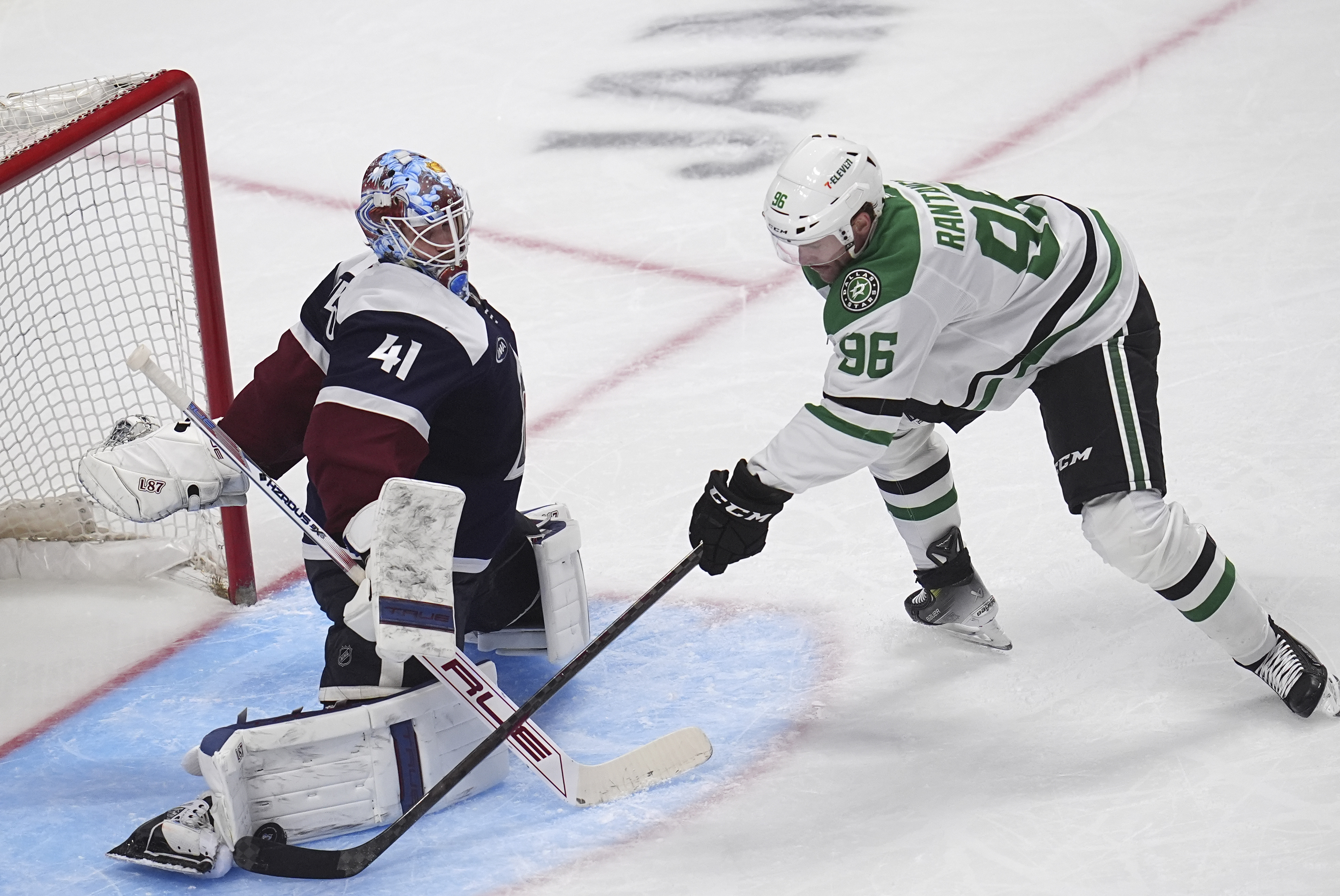 Stars Avalanche Hockey